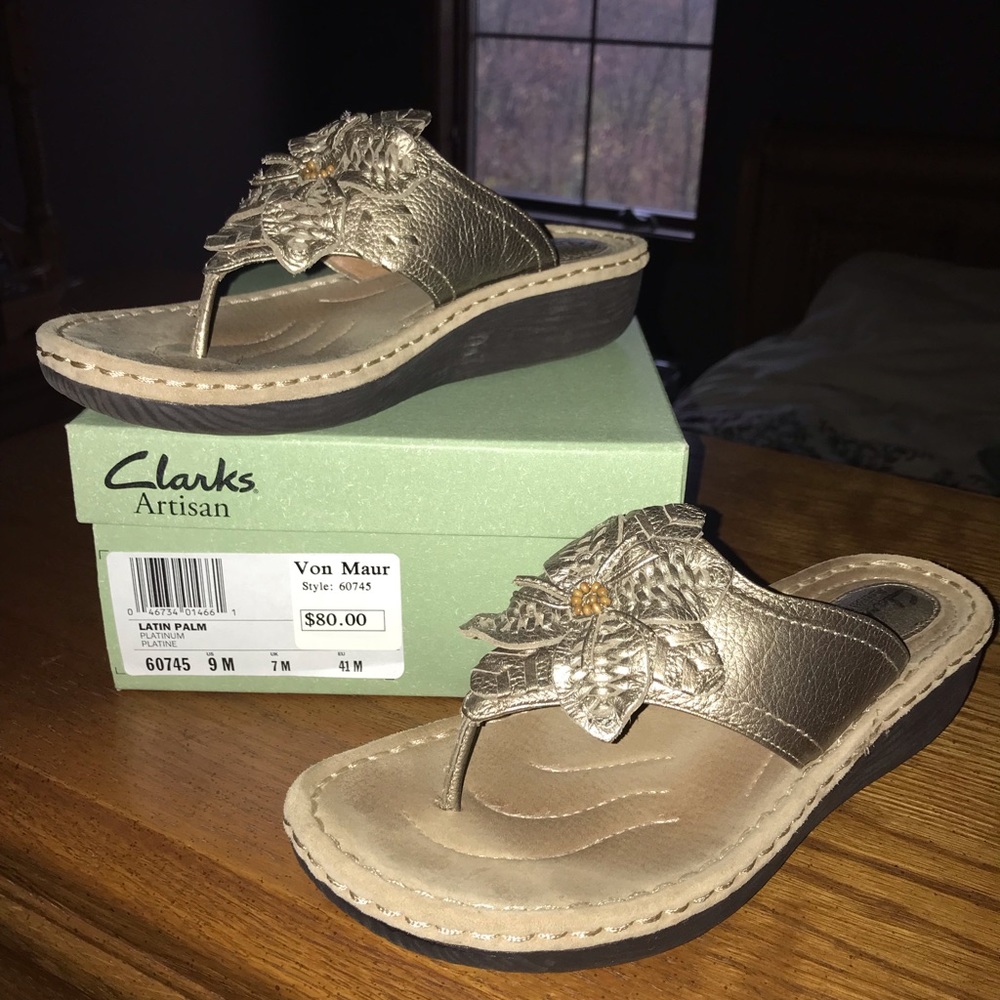 Clarks, Latin Palm Sandals, Platinum, Size 9